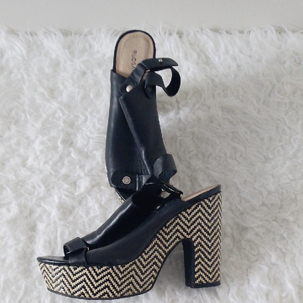 RUDSAK Black and Tan Platform Heels